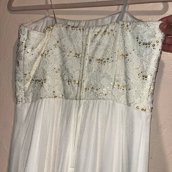 White strapless dress with gold sequence - Picture 4 of 4